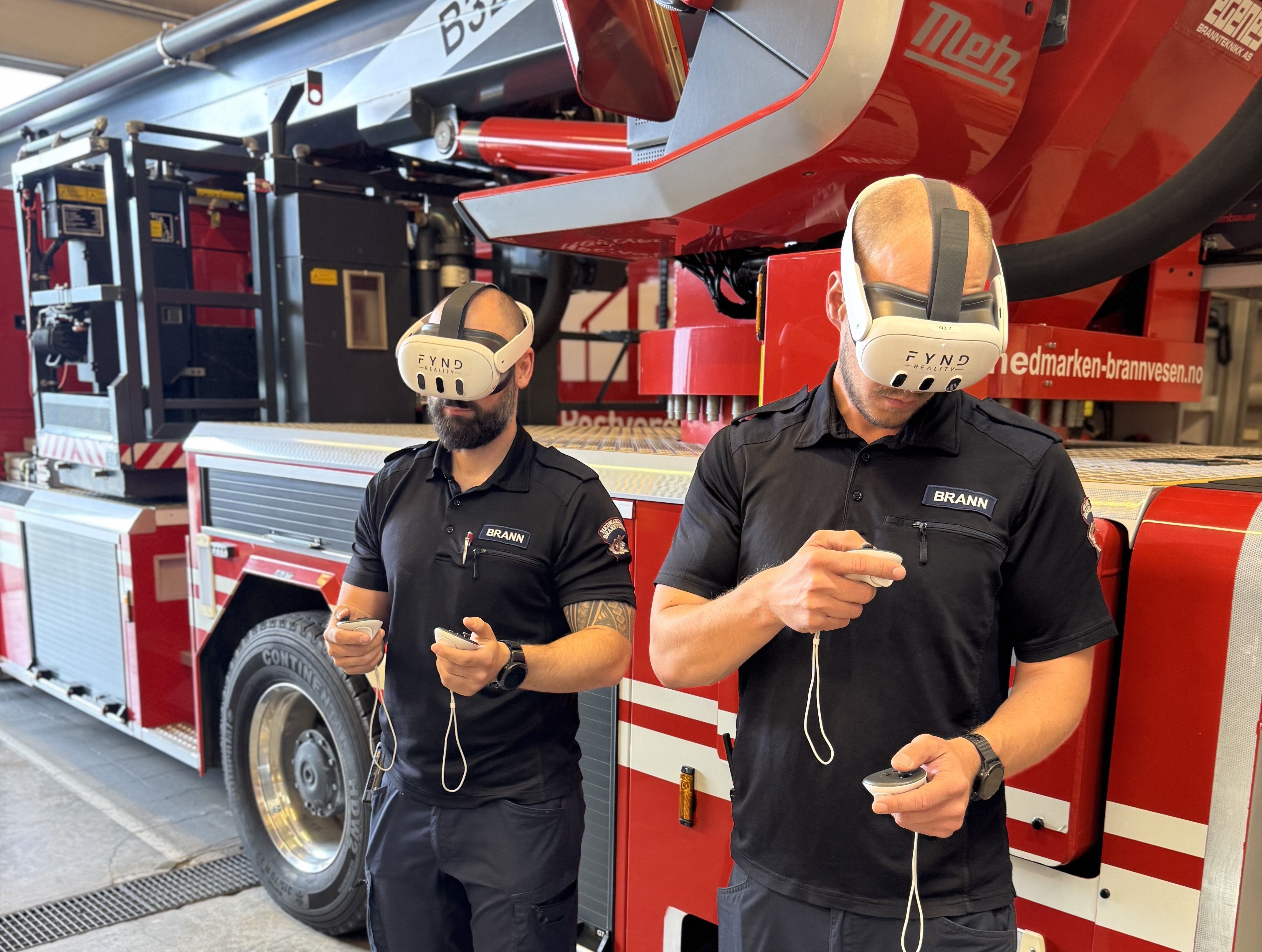Firefighters in VR headset4